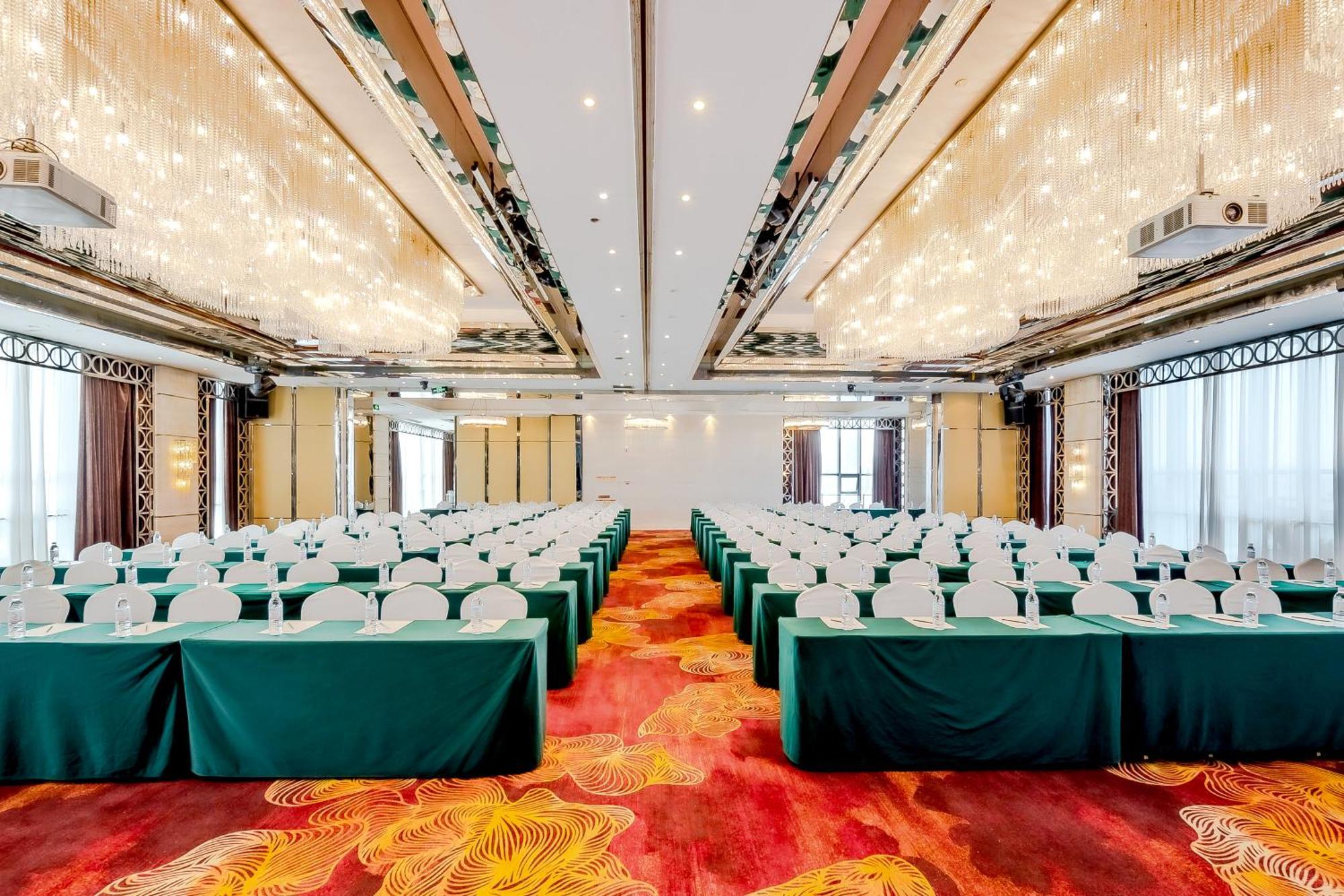 Celebrity Upper Class Hotel Chengdu Exterior foto