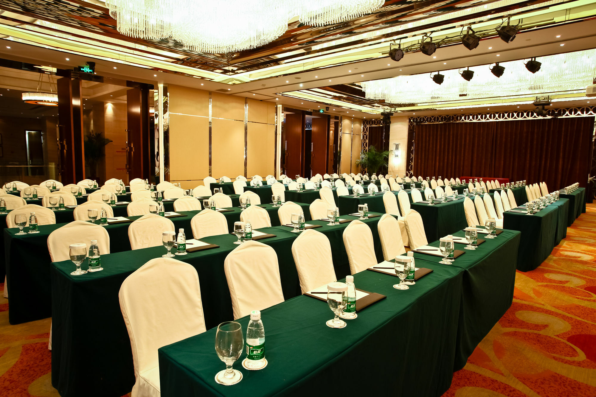 Celebrity Upper Class Hotel Chengdu Exterior foto